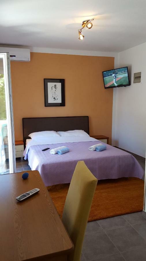 Pansion Kaleb Bed & Breakfast Brbinj Dış mekan fotoğraf