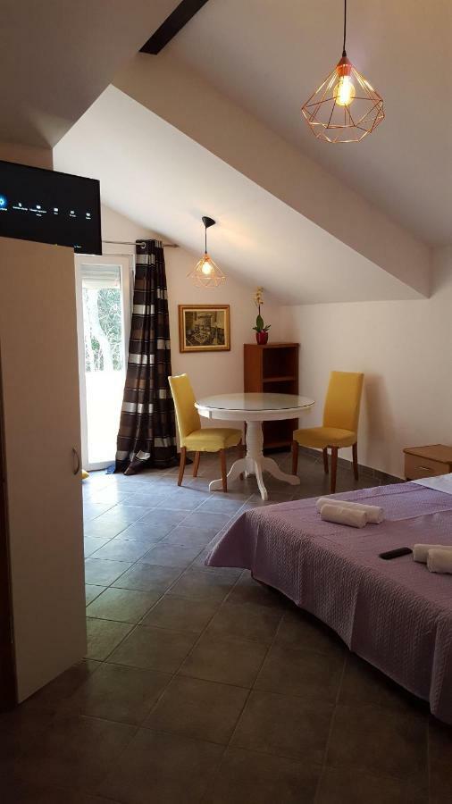 Pansion Kaleb Bed & Breakfast Brbinj Dış mekan fotoğraf